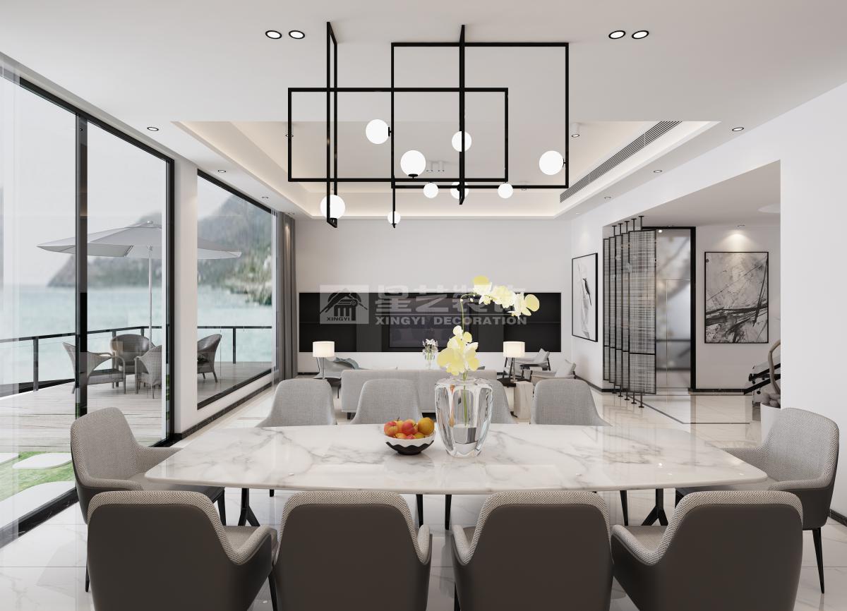 白色，藍(lán)