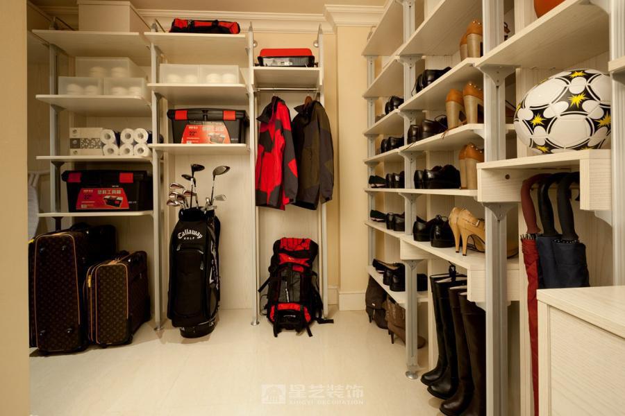 不追求華麗，而追求舒適；不堆砌裝飾，而回歸生活本身