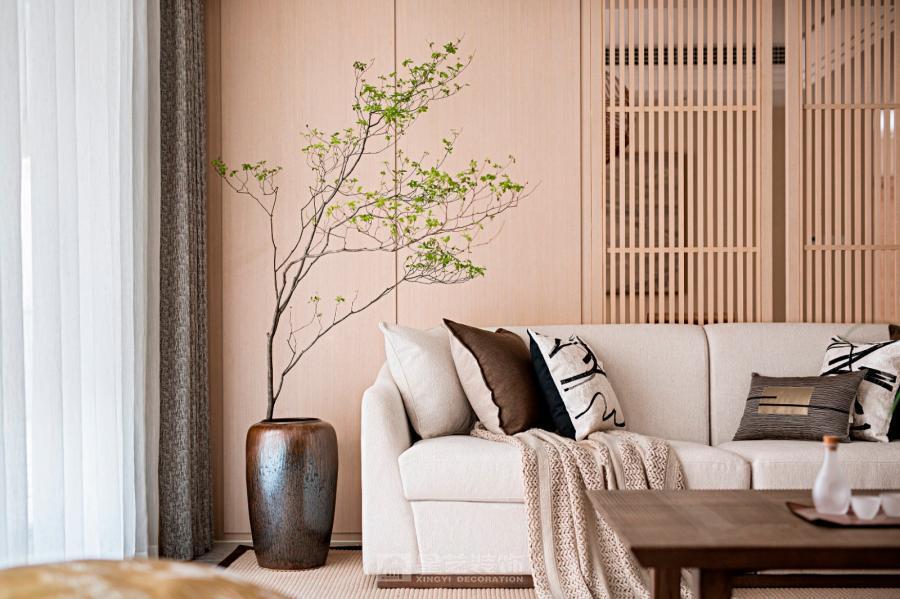 不追求華麗，而追求舒適；不堆砌裝飾，而回歸生活本身