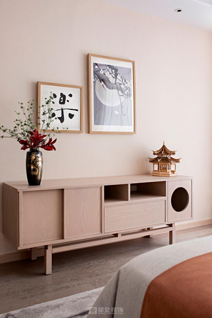 不追求華麗，而追求舒適；不堆砌裝飾，而回歸生活本身